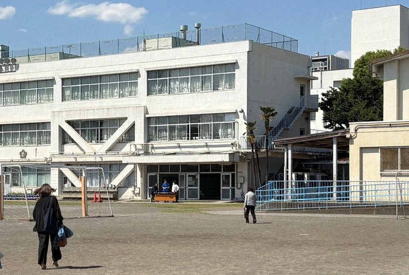 小学校での暴行事件と学校防犯の課題