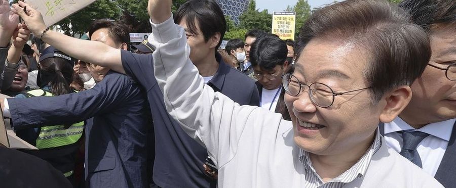 韓国大統領選がスタート、野党候補が先行中