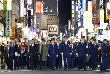 悪質ホストクラブと性搾取ビジネスの実態