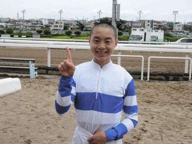 浦和競馬ルーキー中山遥人が初勝利！スモモモモモモモモで快走