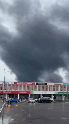 ウクライナ、無人機でロシア軍の飛行場を攻撃