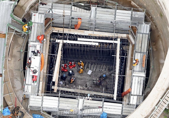 台東区の建設現場で作業員が落下、死亡事故発生