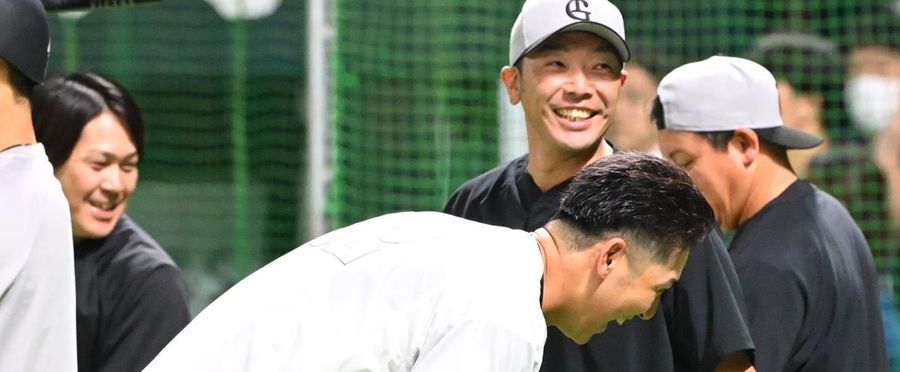 秋広優人が巨人・阿部監督に挨拶！再会の瞬間