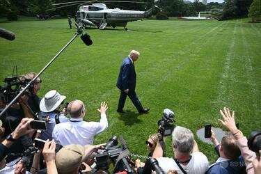 トランプ復帰後の米国民の好感度急落