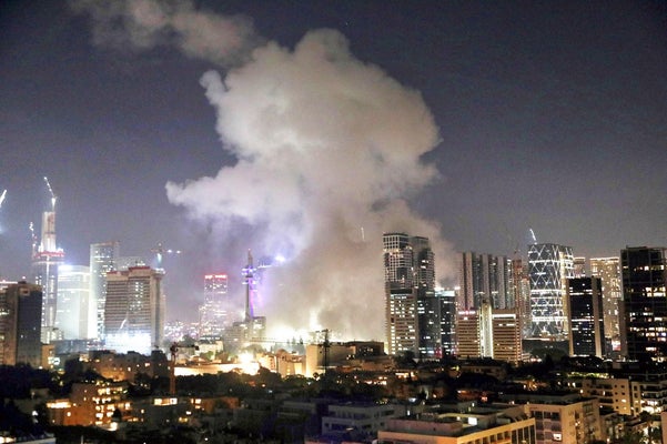 イランの報復攻撃、イスラエルとの緊迫した交戦状態