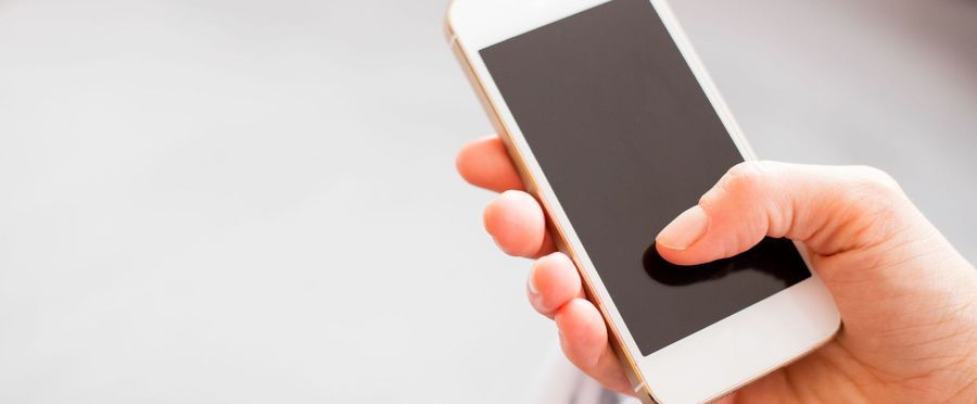 スマホ使用で急性内斜視を防ぐ方法
