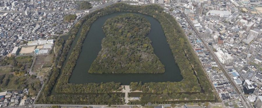 大山古墳で発見された副葬品の詳細とは