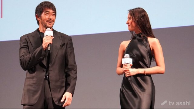 阿部寛、菜々緒との恋人役に喜びを語る！映画「キャンドルスティック」ジャパンプレミア