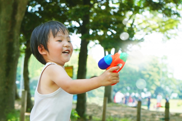 子どもの熱中症に注意！気温とサインを知ろう