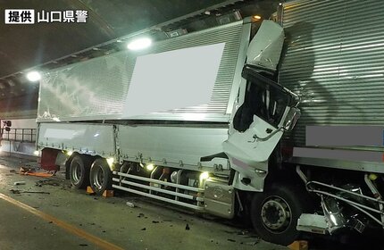 長野市で軽ワゴン車がトラックに衝突、1人死亡