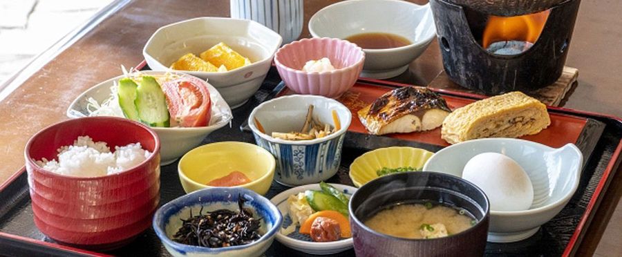 旅館の「1泊2食付き」プランが支持される理由