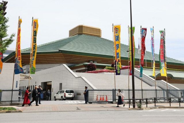 行司木村銀治郎を懲戒解雇、退職金全額不支給