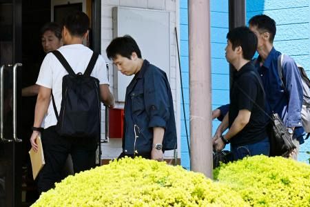 ONE PIECE偽物販売目的で3人逮捕、著作権法違反の疑い