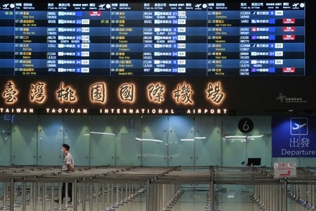 台湾バス事故で32人負傷、日本人も含む