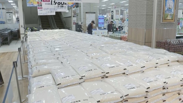 備蓄米の売却、世論は拮抗「買いたい」48%