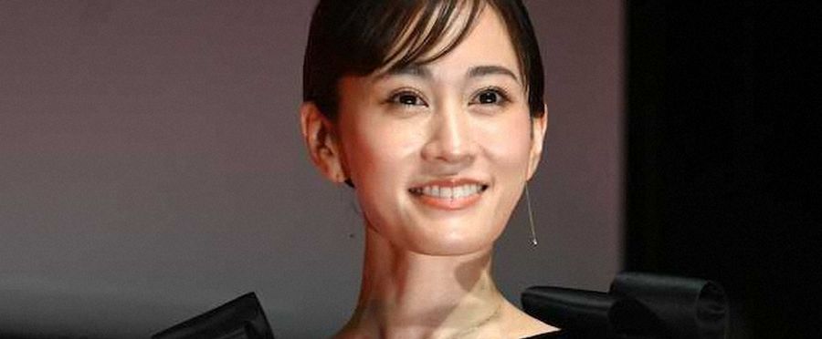 前田敦子が新CM発表会に出席、赤面エピソードも公開