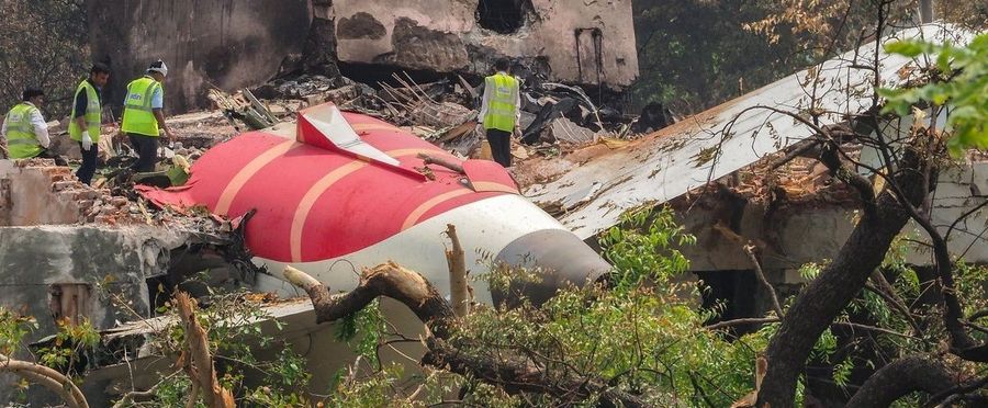 エア・インディア機墜落: 機長が「推力なし」と伝達