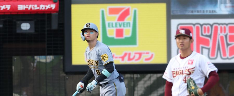 佐藤輝、延長戦での大飛球が勝利を呼ぶ！楽天対阪神