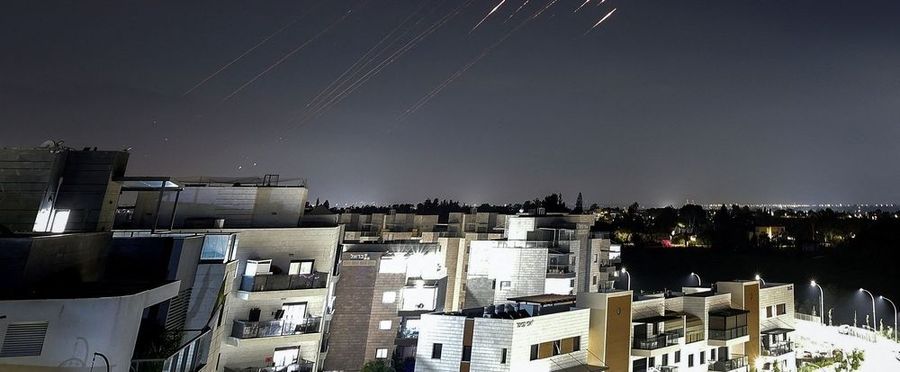 イラン、イスラエルに向けて再びミサイル発射