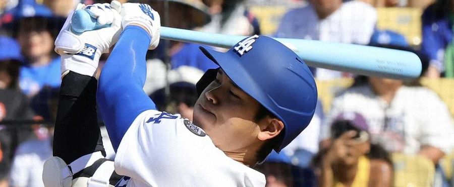 大谷翔平、父の日特製青バットで快打！ドジャースvsジャイアンツ