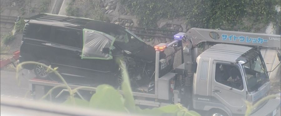 浜松市で無免許運転の男が逮捕、転落車に同乗者の母親の内縁の夫か