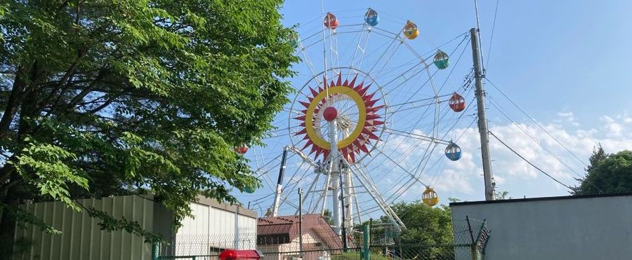 観覧車整備中の男性作業員が死亡、事故の詳細