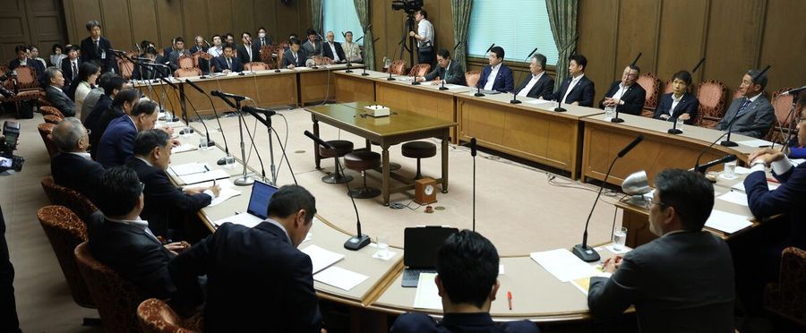 ガソリン税暫定税率廃止法案の審議状況と自民党の対応