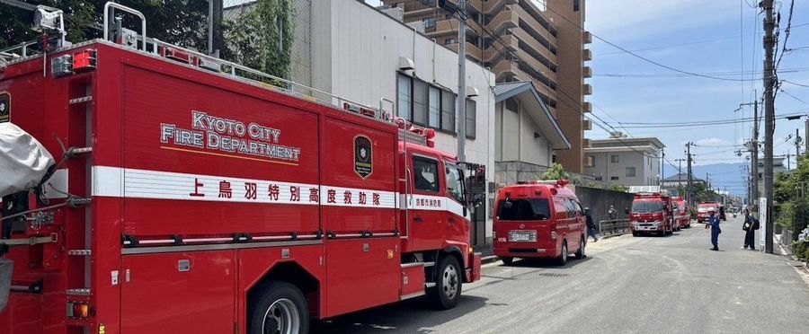 京都の小学校で体育中に児童7人が熱中症の疑い
