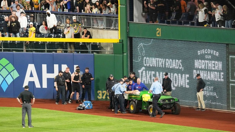 大リーグ試合中の観客転落事故とアルコール提供の罪